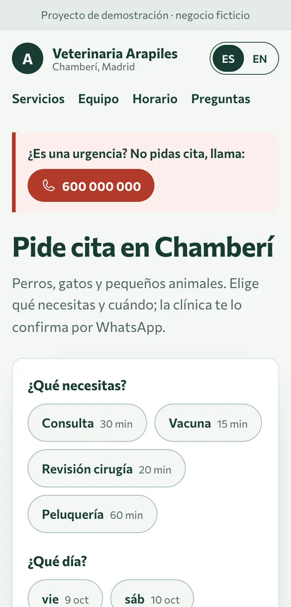 Sample site for Veterinaria Arapiles: booking from the front page.